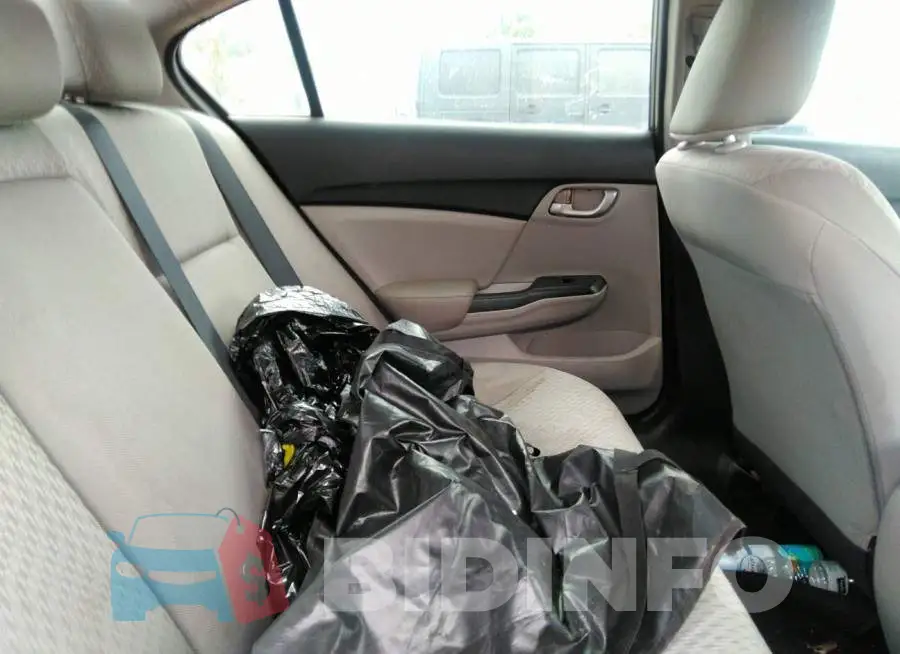 19XFB2F57FE101815 Photo# 8