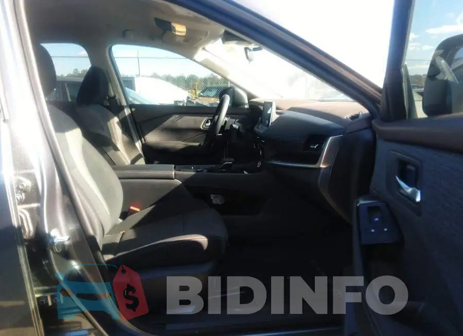 5N1BT3BA7PC812035 Photo# 5