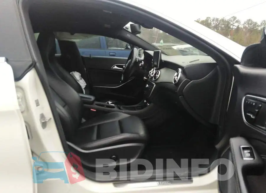 WDDSJ4EB4FN228558 Photo# 5