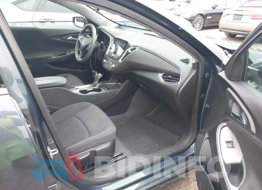 1G1ZD5ST4LF060647 Photo# 5