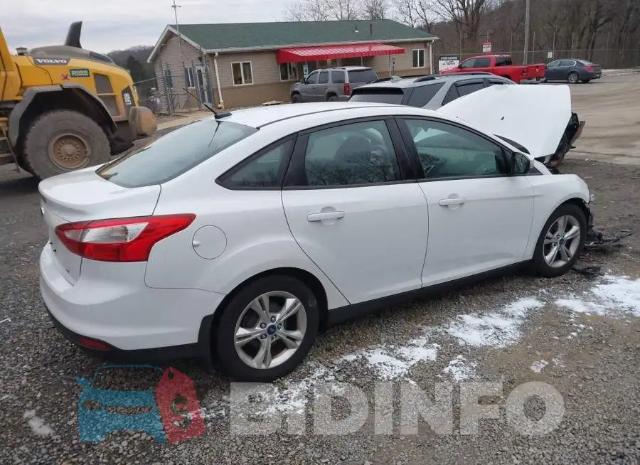 1FADP3F25EL106382 Photo# 4
