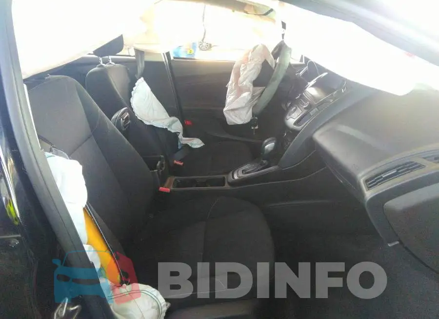 1FADP3FE1JL230945 Photo# 5