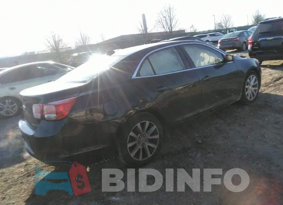 1G11E5SL3EF279452 Photo# 4