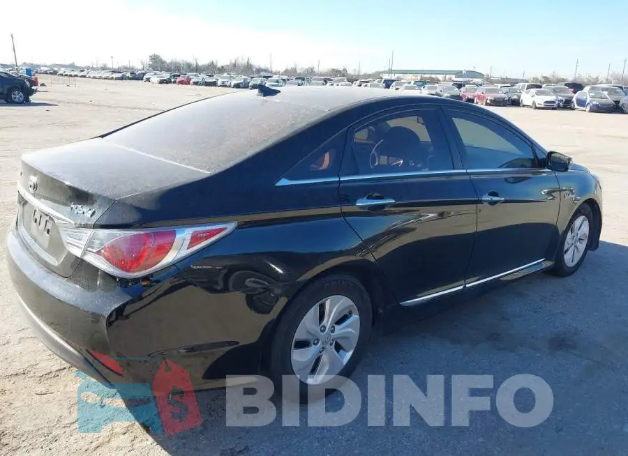 KMHEC4A40FA135130 Photo# 4