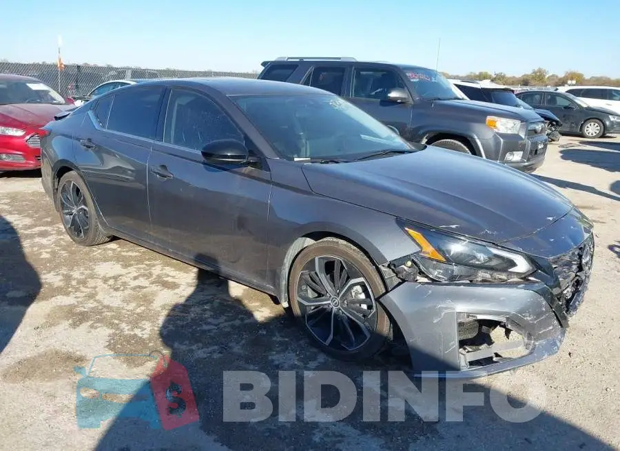1N4BL4CV6PN387624 Photo# 1