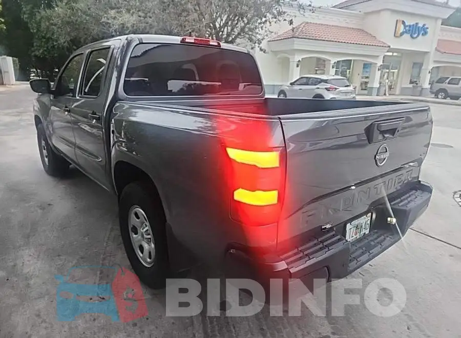 1N6ED1EK1NN637643 Photo# 3