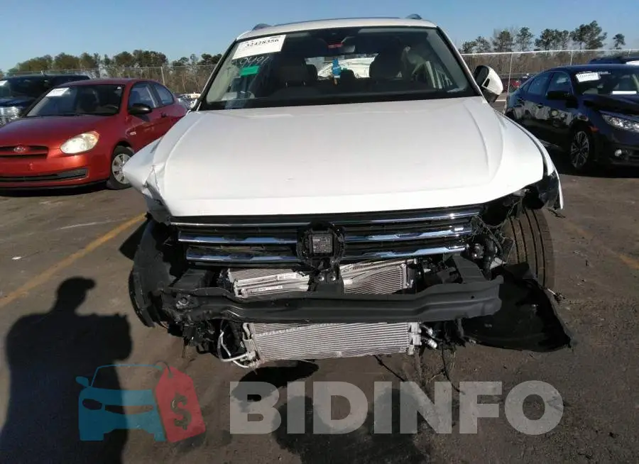 3VV2B7AX3MM081796 Photo# 6