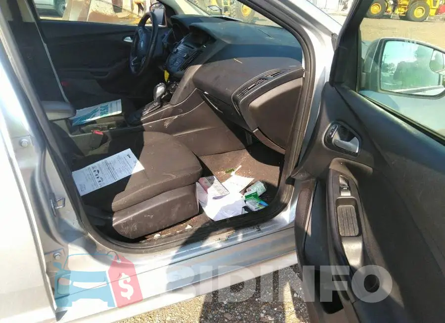 1FADP3F26FL299725 Photo# 5