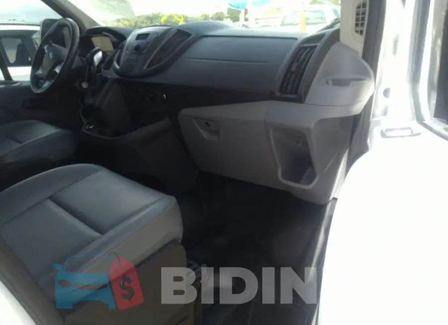 1FTYR2CMXJKB49752 Photo# 5