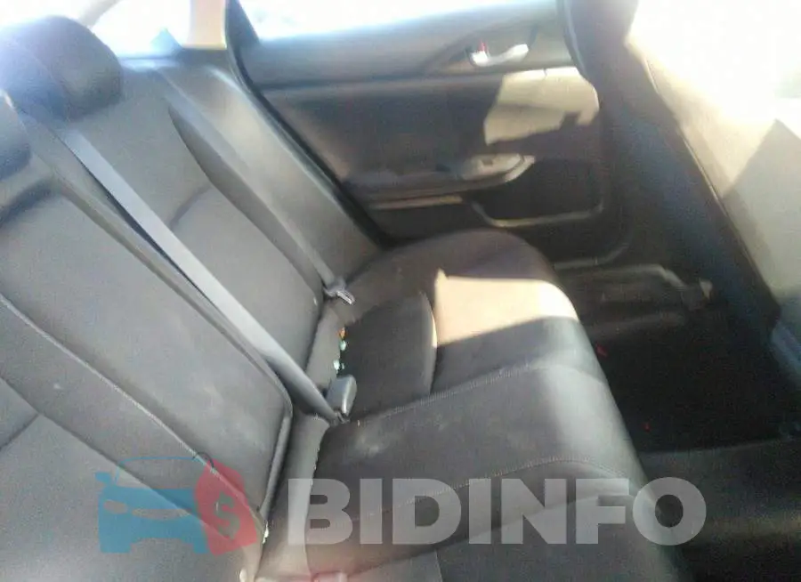 19XFC2F82GE218727 Photo# 8