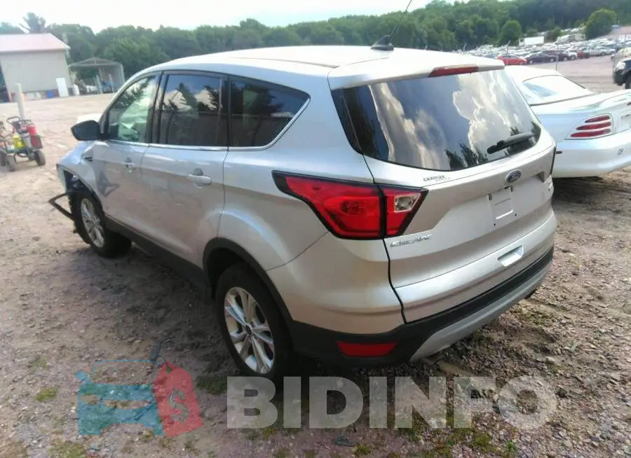1FMCU9G99KUB66387 Photo# 3