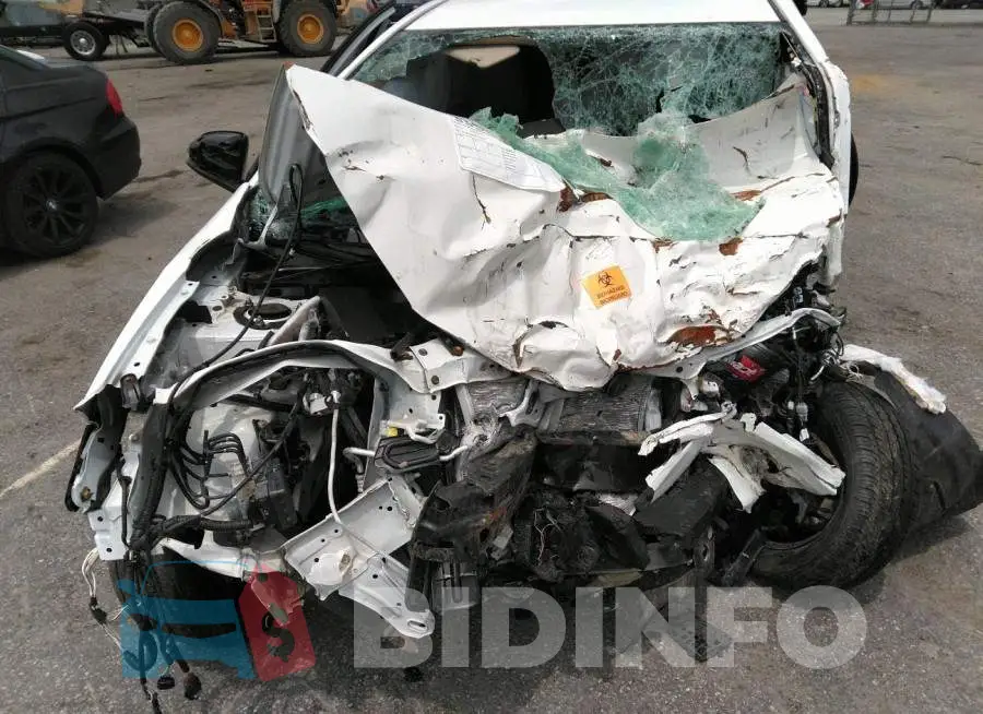 2T1BURHE8FC381189 Photo# 10