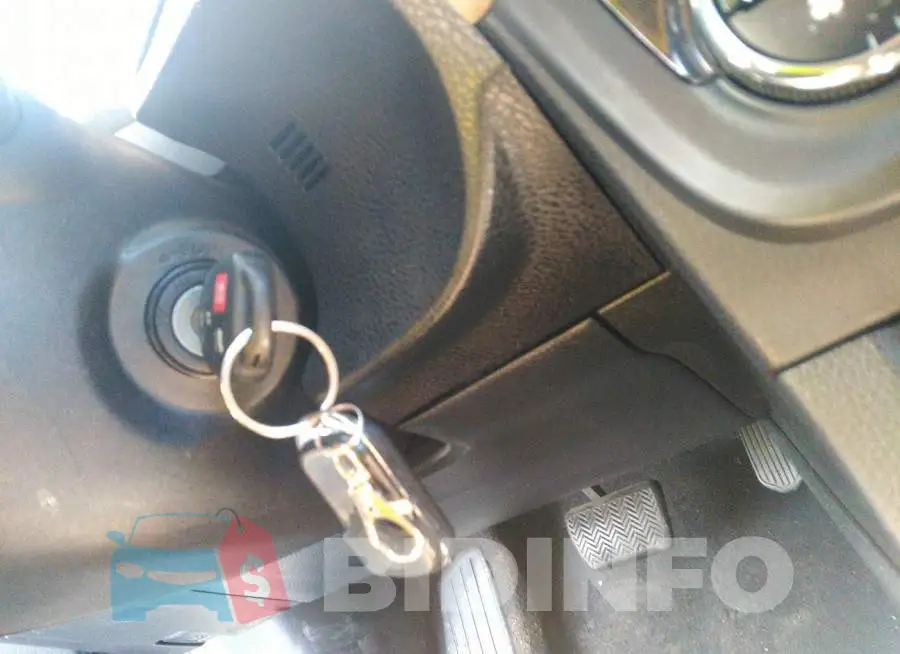 2T1BURHE5FC240614 Photo# 11