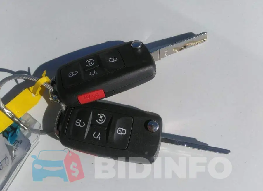 1VWSA7A32NC008935 Photo# 11