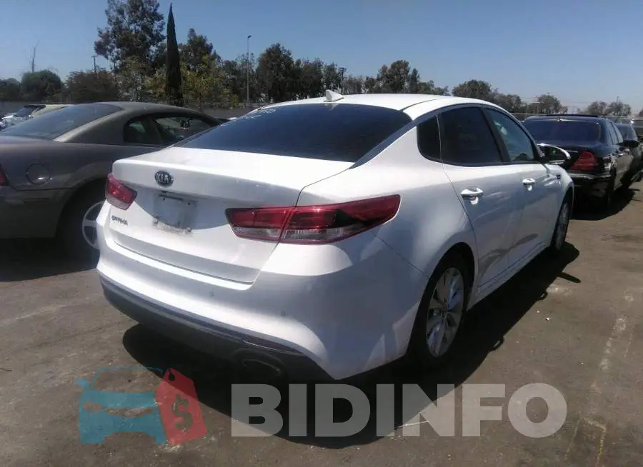 5XXGT4L33JG260153 Photo# 4