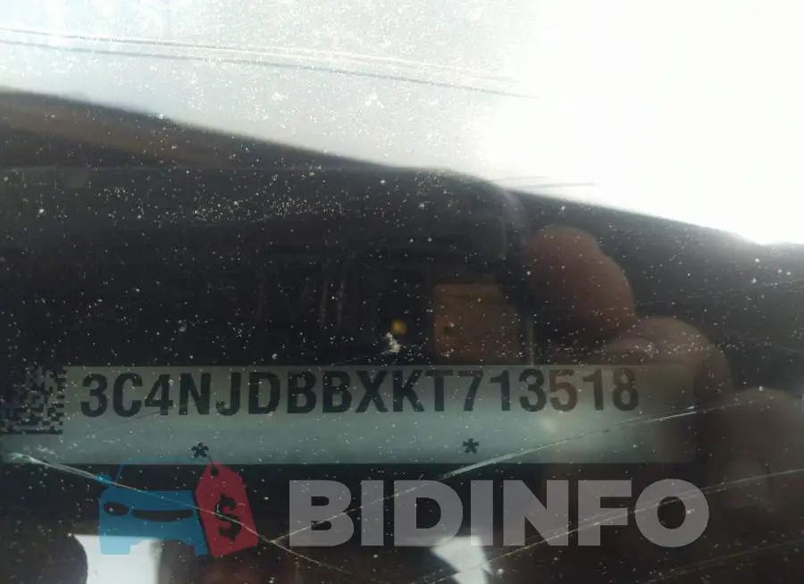 3C4NJDBBXKT713518 Photo# 9