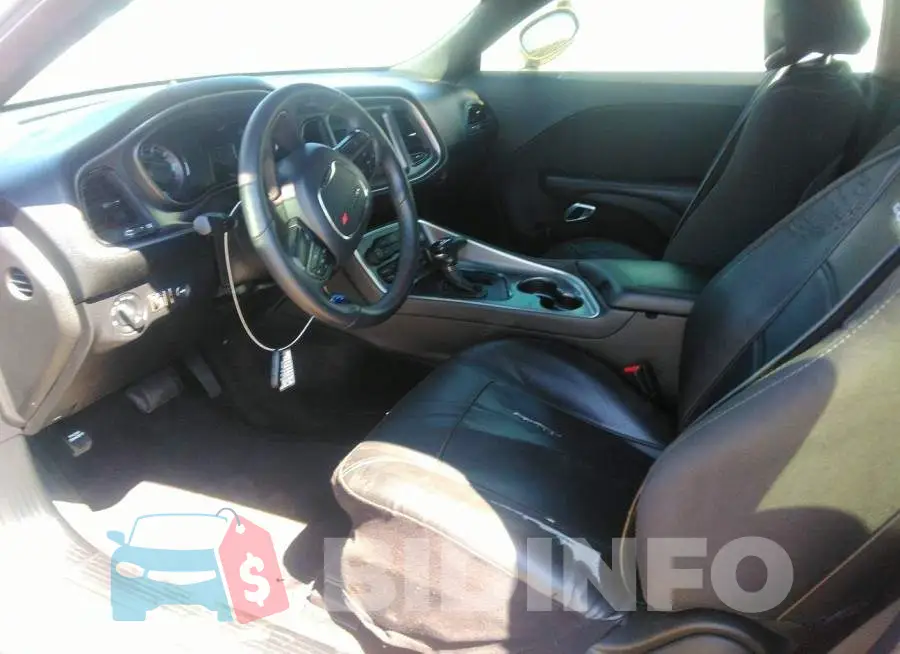 2C3CDZAGXKH566834 Photo# 5