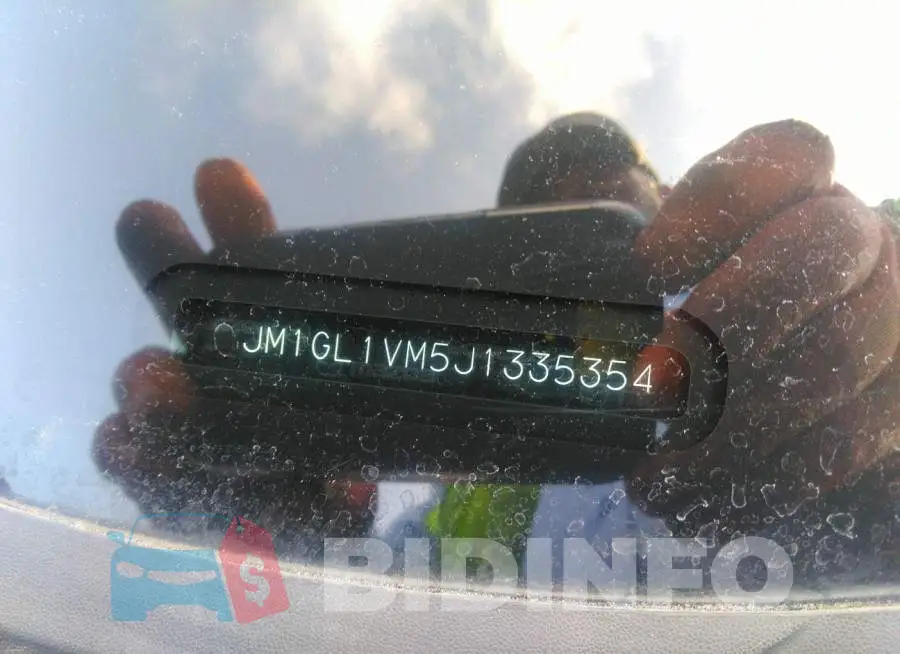 JM1GL1VM5J1335354 Photo# 9