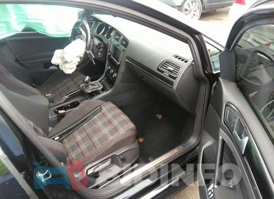 3VW4T7AU3GM030939 Photo# 5
