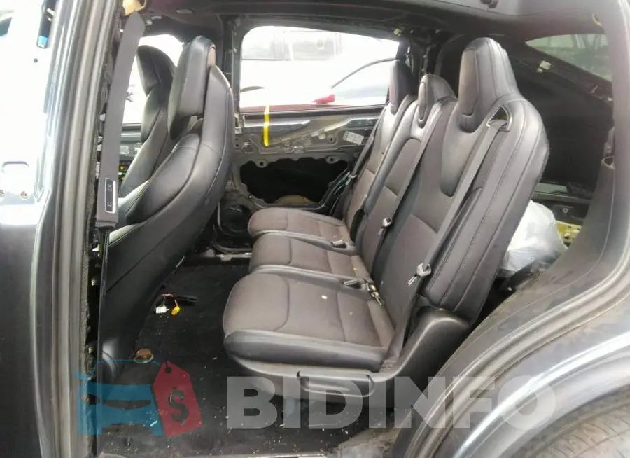 5YJXCDE24HF067446 Photo# 8