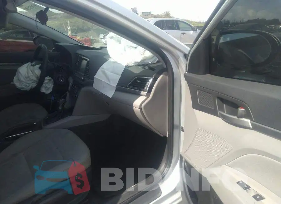 5NPD84LF4JH240013 Photo# 5