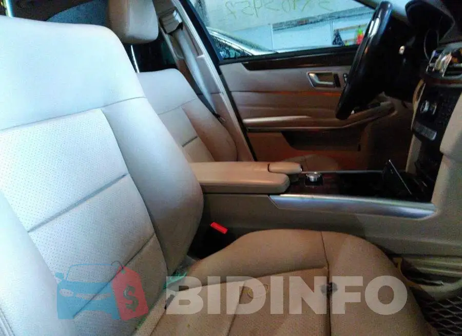 WDDHF8JBXFB165718 Photo# 5