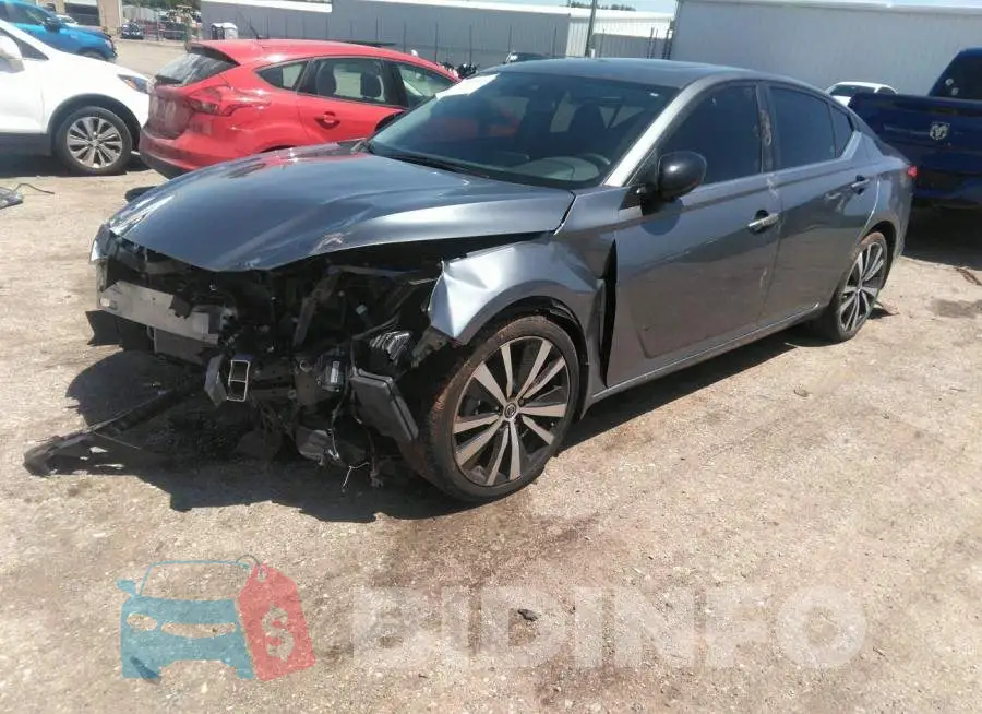 1N4BL4CV1LN311917 Photo# 2