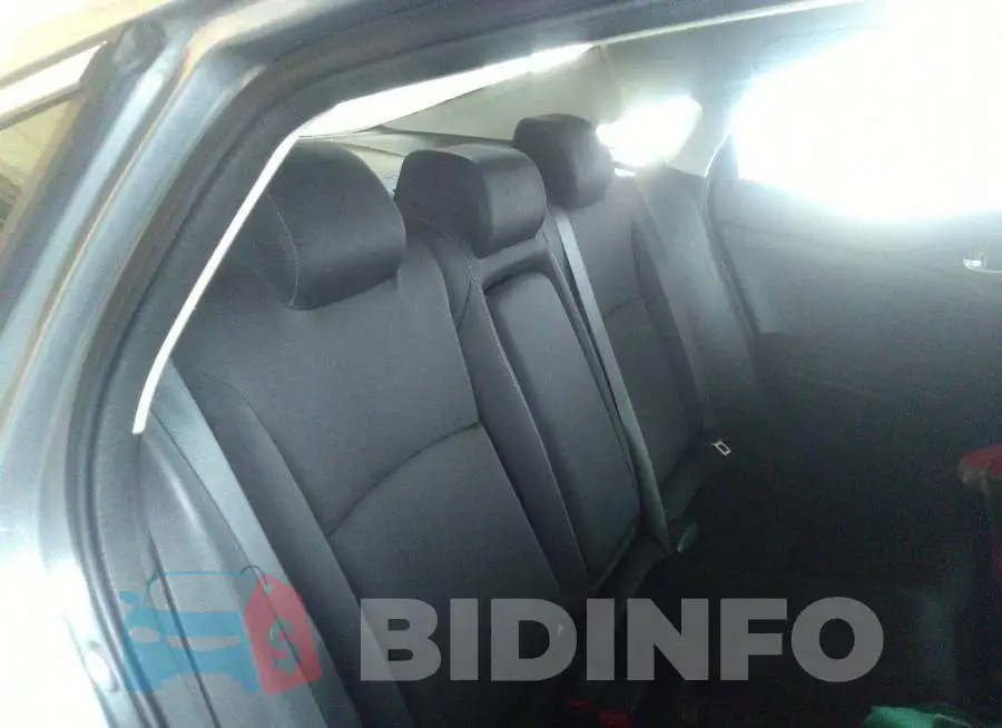 19XFC2F72GE232697 Photo# 8