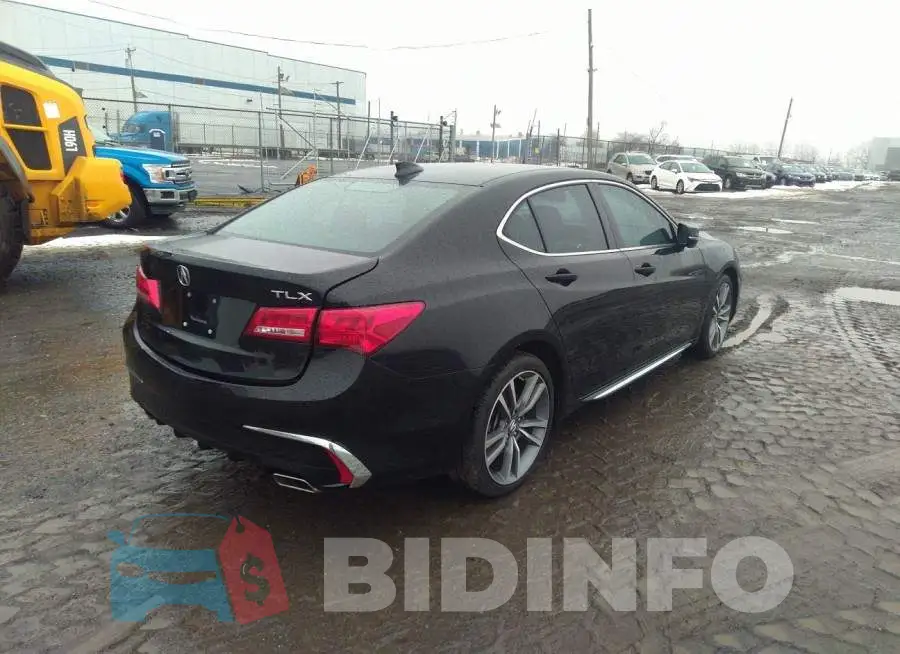 19UUB2F41KA010455 Photo# 4