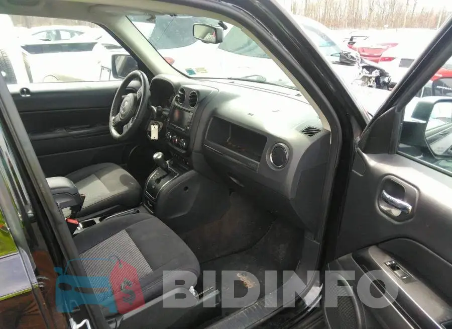 1C4NJRFBXGD598715 Photo# 5