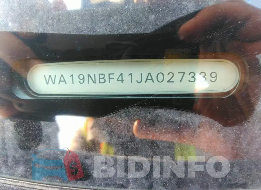 WA19NBF41JA027339 Photo# 9