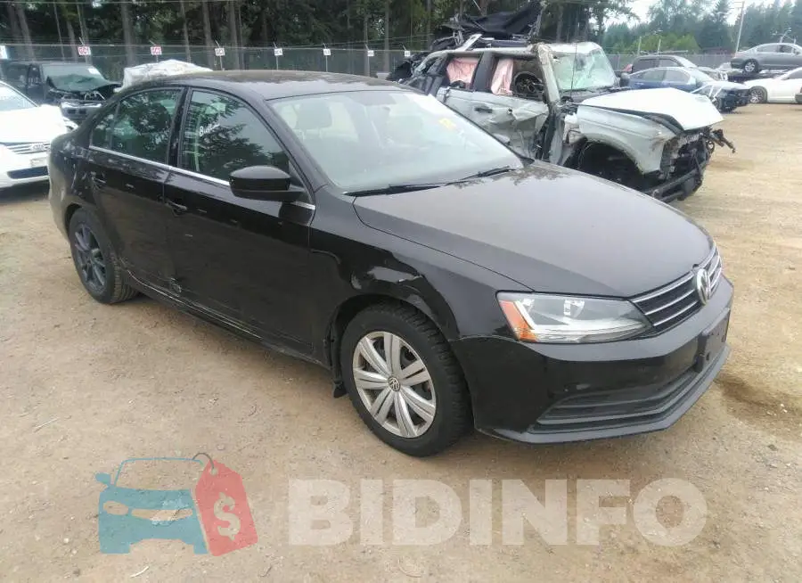 3VW167AJ1HM368258 Photo# 1