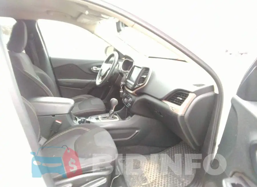 1C4PJLCB8FW616688 Photo# 5