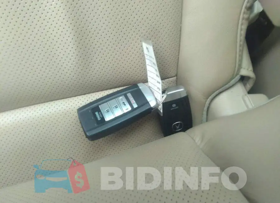 19UUB1F57JA004838 Photo# 11