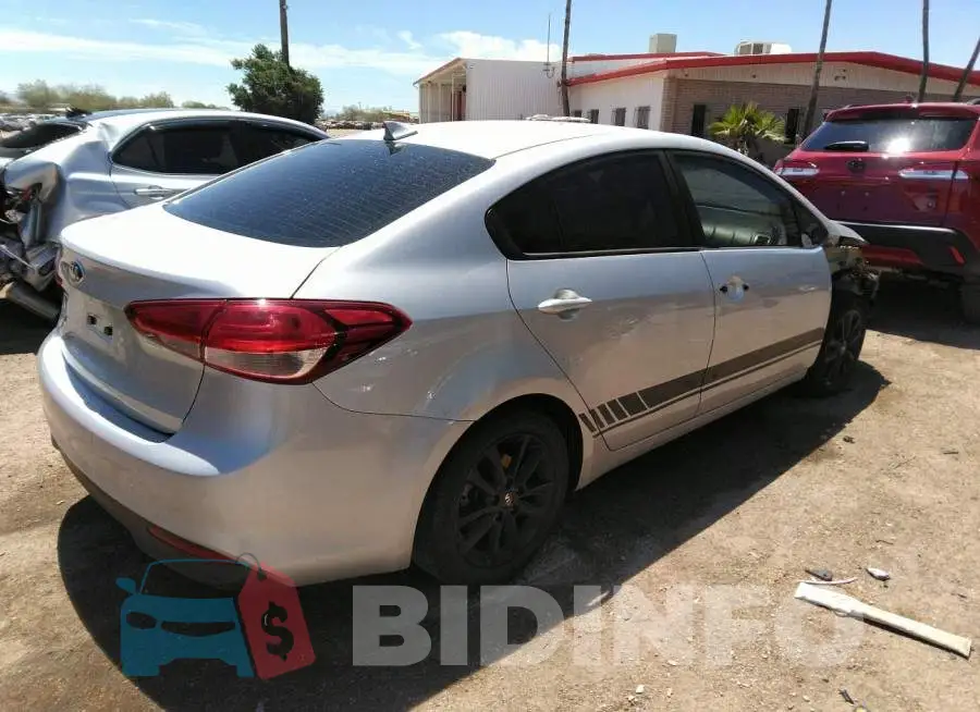 3KPFL4A72HE015719 Photo# 4