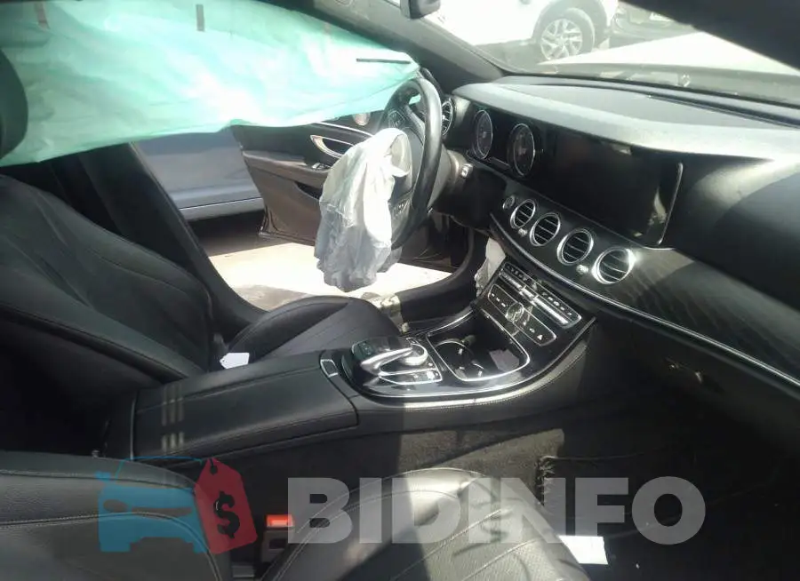 WDDZF4JB4HA262192 Photo# 5