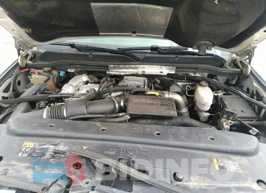 1GT12SEY2KF218563 Photo# 10