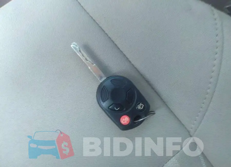 1FADP3F2XGL241084 Photo# 11