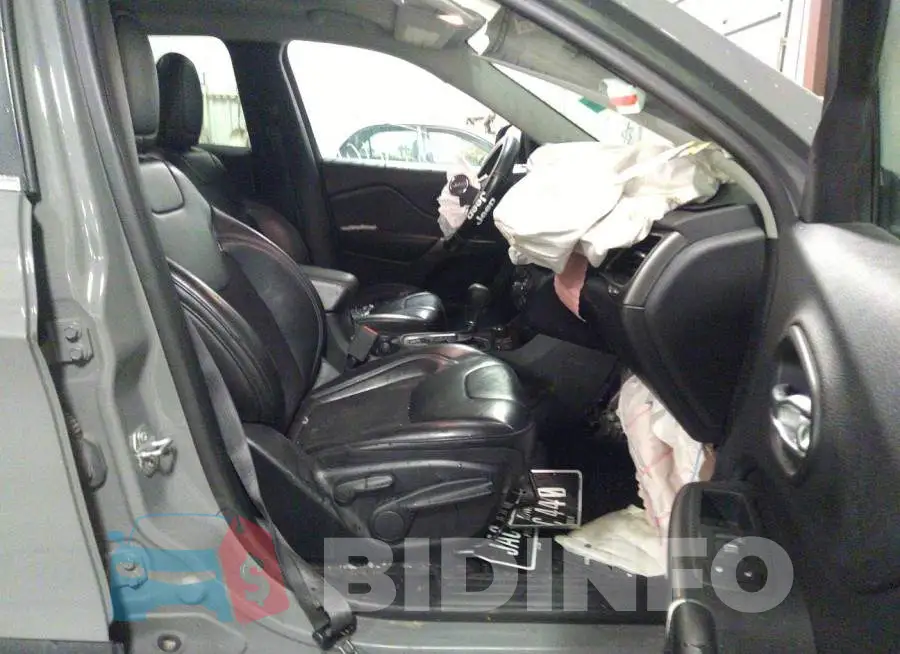 1C4PJMLB4KD478515 Photo# 5