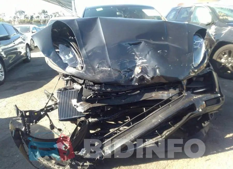 WP1AB2A58MLB37436 Photo# 6
