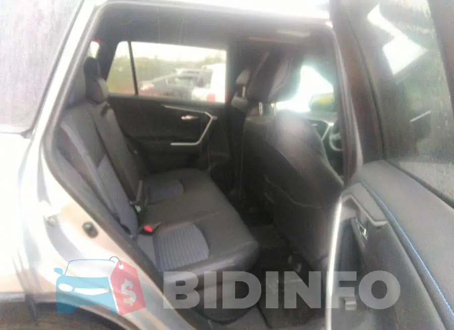 2T3EWRFV6KW038925 Photo# 8