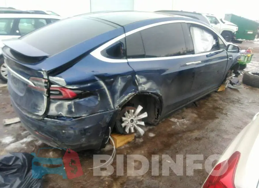 5YJXCBE26KF153899 Photo# 4