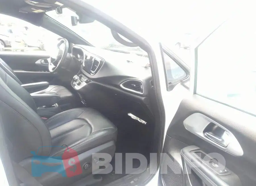 2C4RC1EG6LR121393 Photo# 5