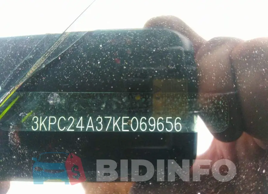 3KPC24A37KE069656 Photo# 9