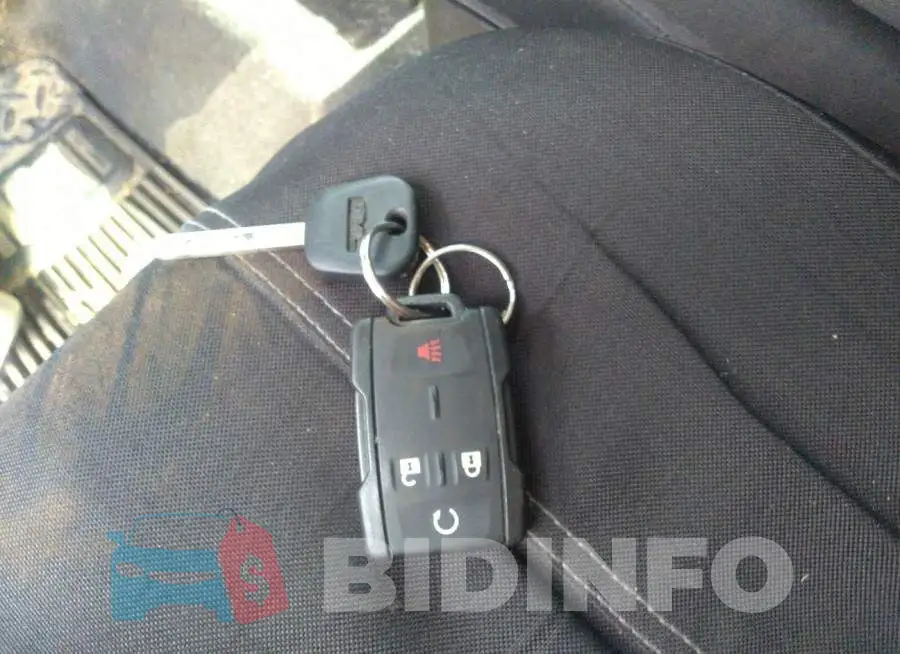 3GTU2MEC3JG632297 Photo# 11