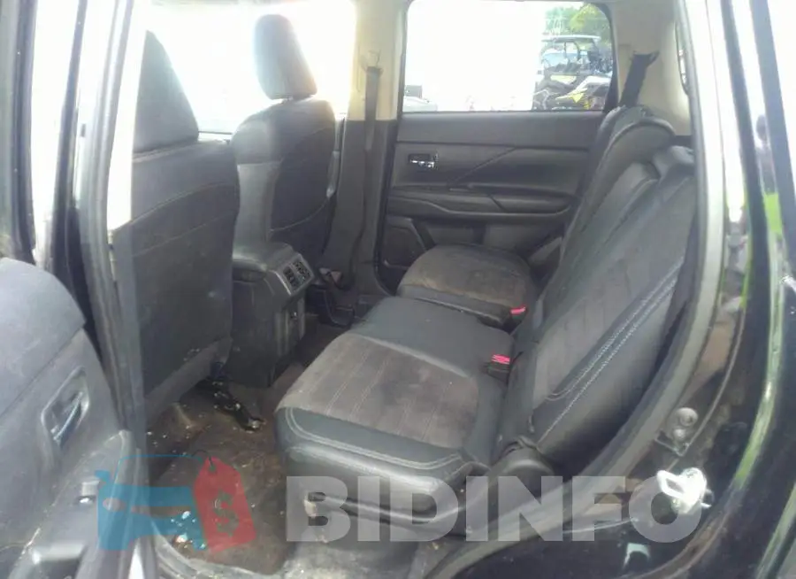 JA4AD3A38KZ045697 Photo# 8