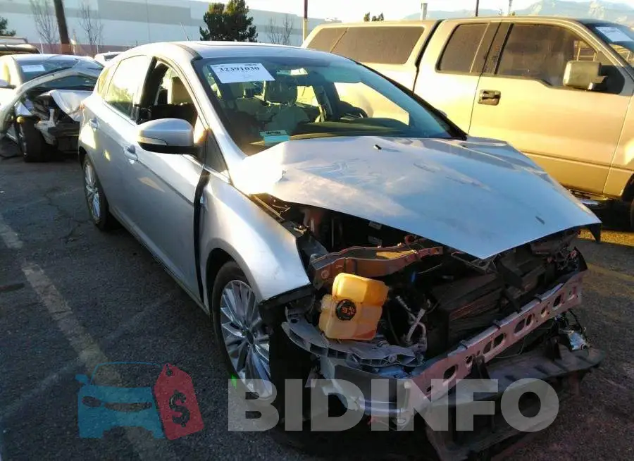 1FADP3N25JL261879 Photo# 1