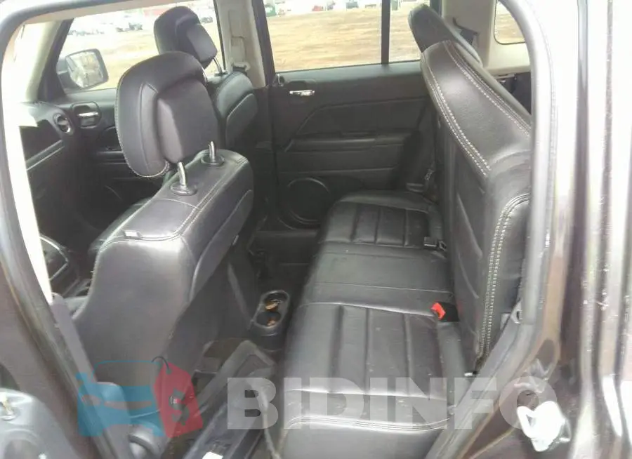 1C4NJPFAXHD169362 Photo# 8