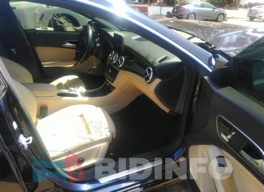 WDDSJ4EB3JN608693 Photo# 5