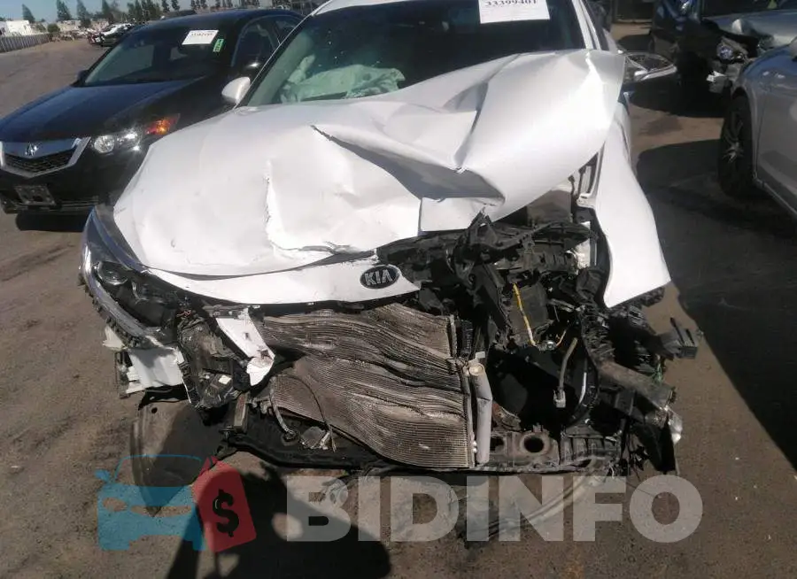 5XXGT4L32JG213163 Photo# 6
